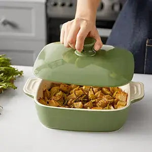 Green-BakingPan-with-Lid-with-Meal