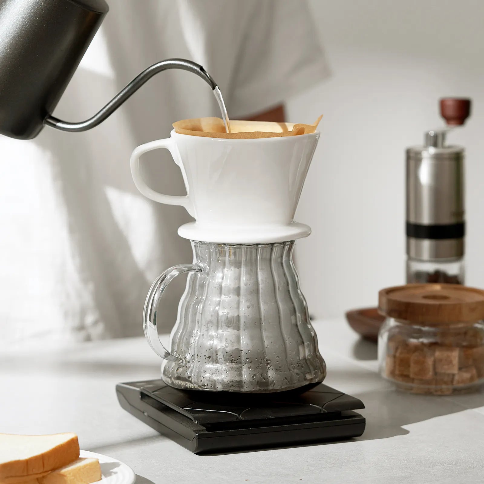 Ceramic Pour Over Coffee Dripper - Set of 1 - Thumbnail 3