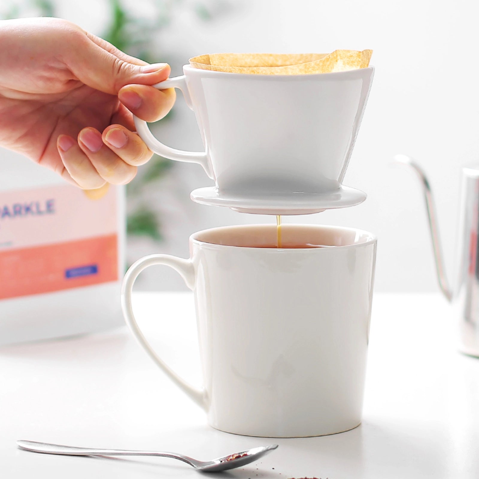 Ceramic Pour Over Coffee Dripper - Set of 1 - Thumbnail 4