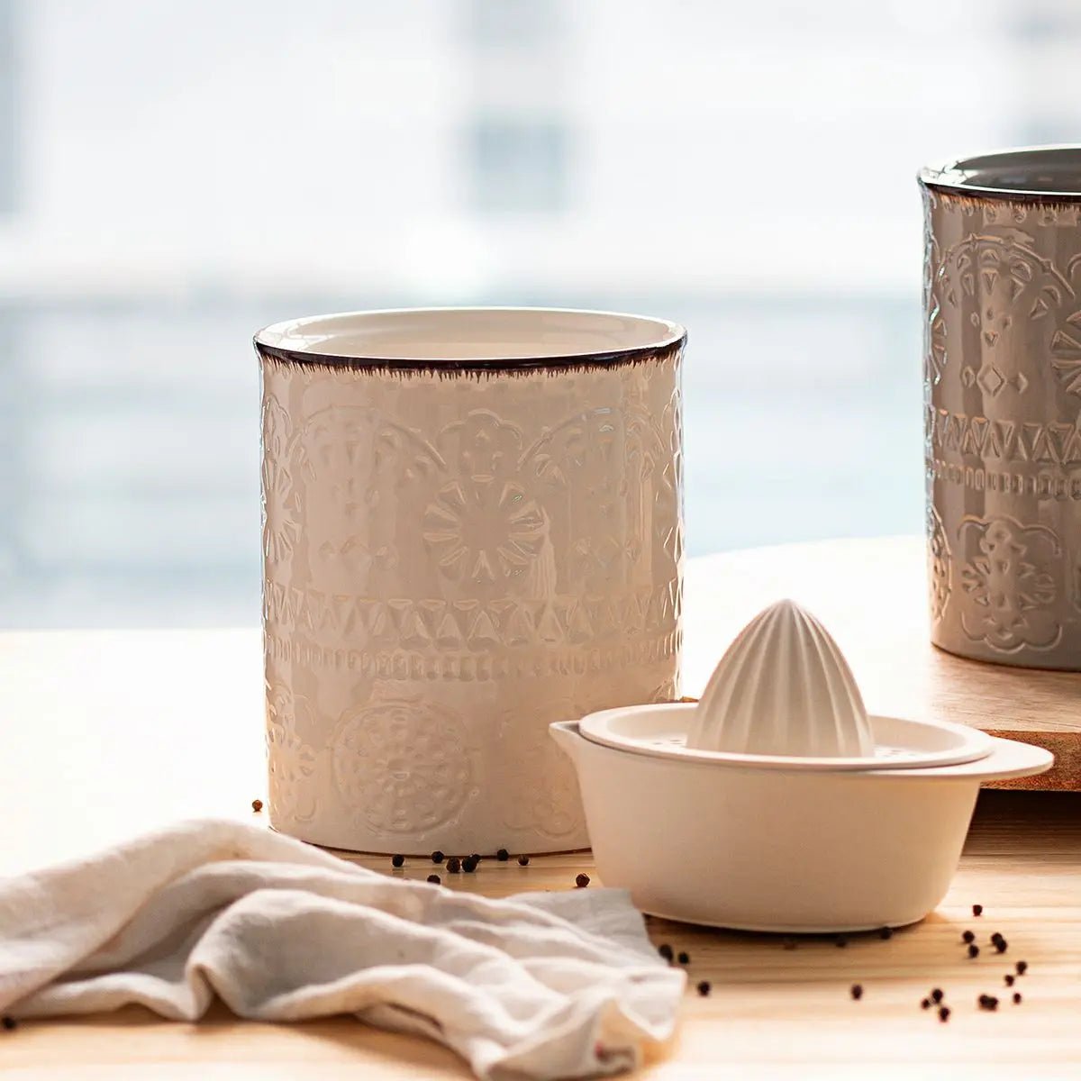 Large Ceramic Kitchen Utensil Holder- Set of 1 - Thumbnail 4