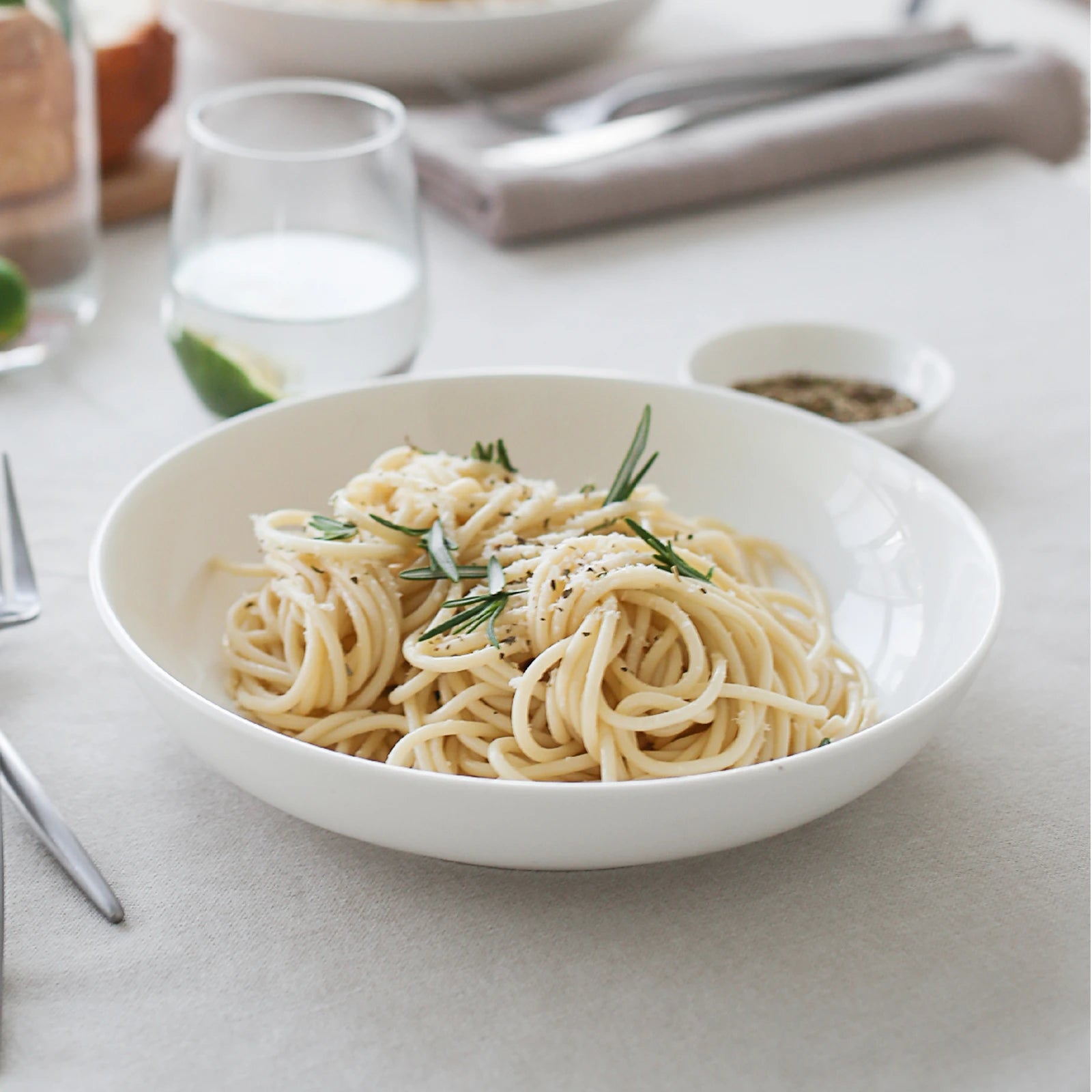 Wedding White Porcelain Shallow Pasta Bowls - Set of 6 - Thumbnail 4