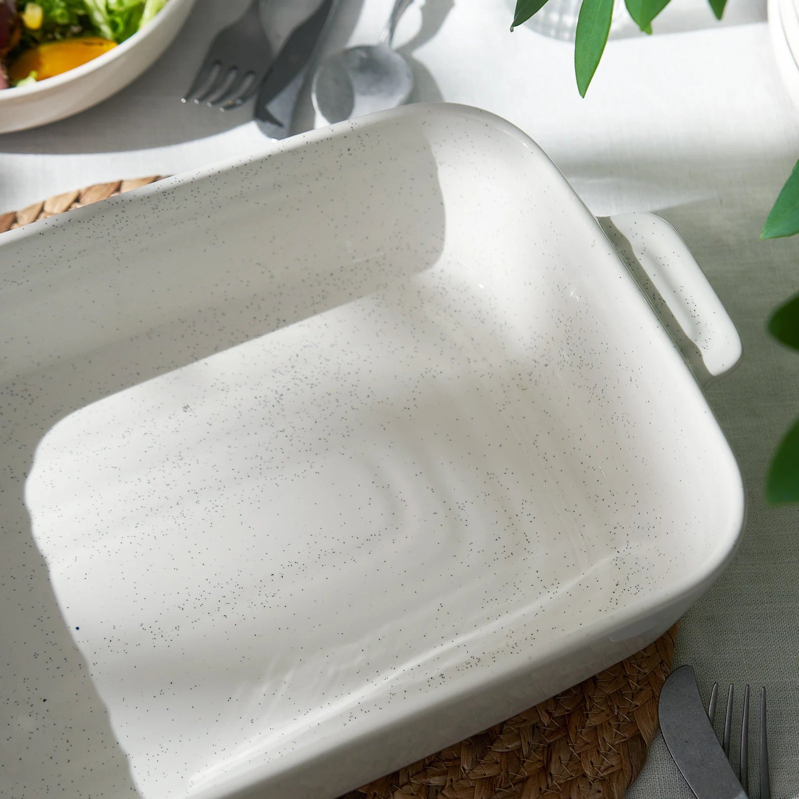 DOWAN White Baking Dish – Simple, Versatile Oven Dish For Everyday Cooking