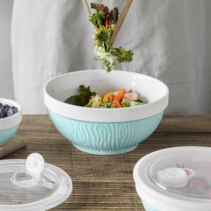 Light-Blue-Mixing-Bowls-with-Lids
